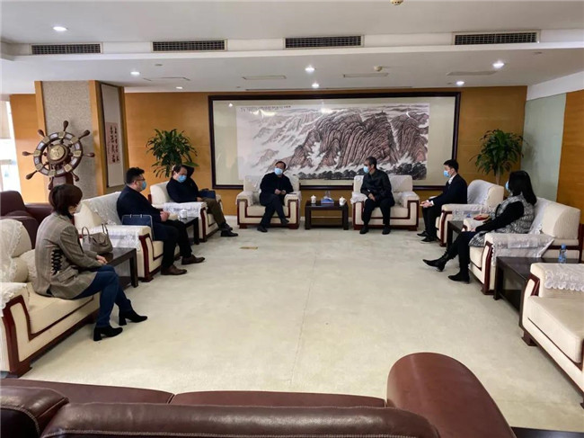陳鴻云帶隊(duì)赴省中信銀行、農(nóng)發(fā)行走訪對(duì)接