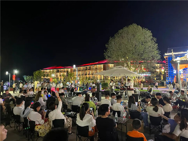 興商貿(mào) 促消費(fèi) 惠民生！景德鎮(zhèn)這里的夜市很火爆！