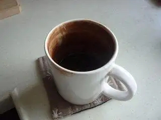 茶垢清潔有妙招，一分鐘讓茶杯光亮如新！