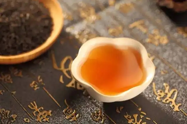 茶喝起來有點(diǎn)酸是不是變質(zhì)了？