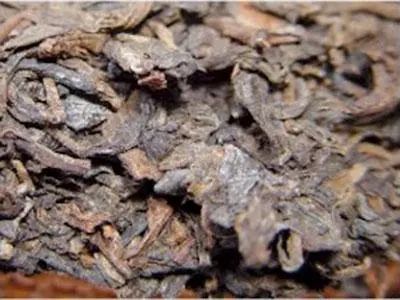 普洱茶你必須要懂：白霜與發(fā)霉。