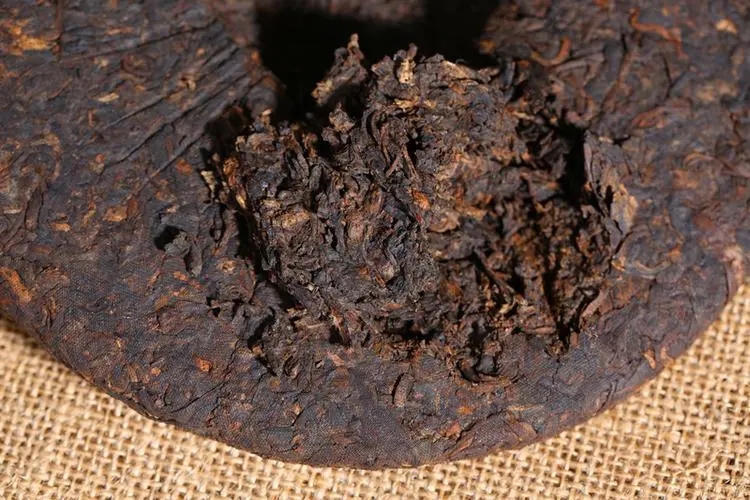 普洱茶的幾個(gè)熱點(diǎn)問題解答，看完終于明白了！