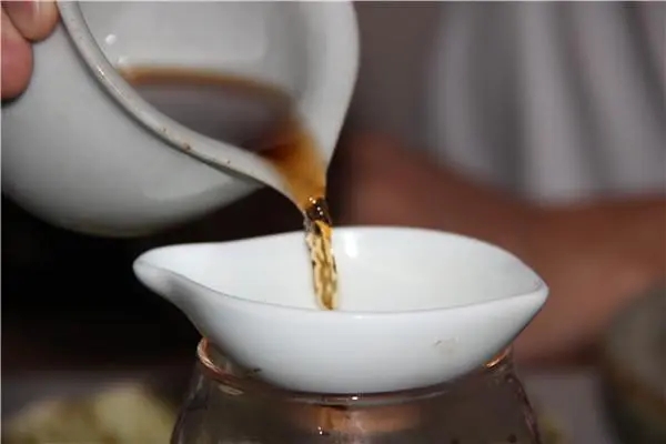 學(xué)會這4招，快速判斷出普洱茶年份！