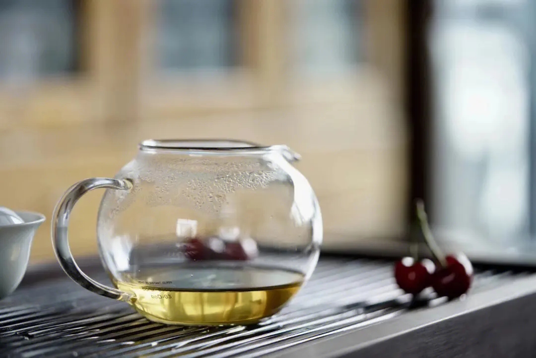 2023年老班章古樹春茶的沖泡！